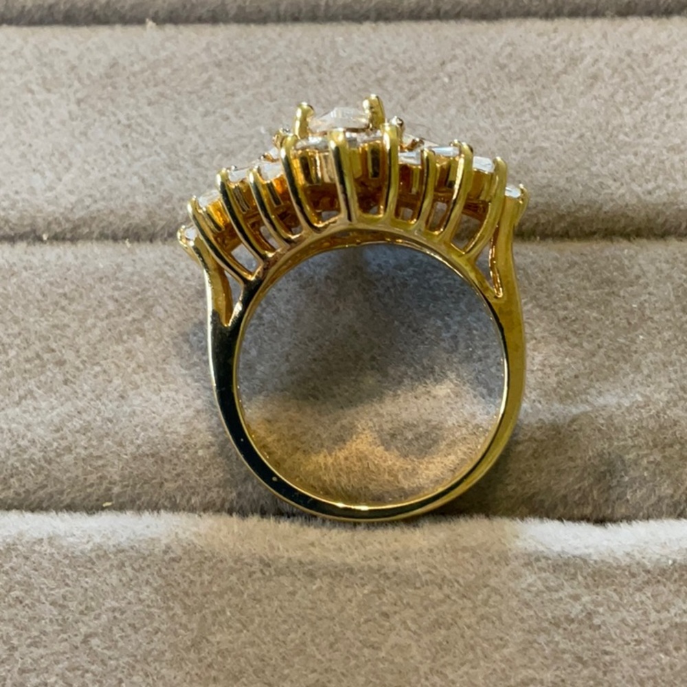 Elegant Gold Toned Sterling Silver Women's Ring - Picture 5 of 5